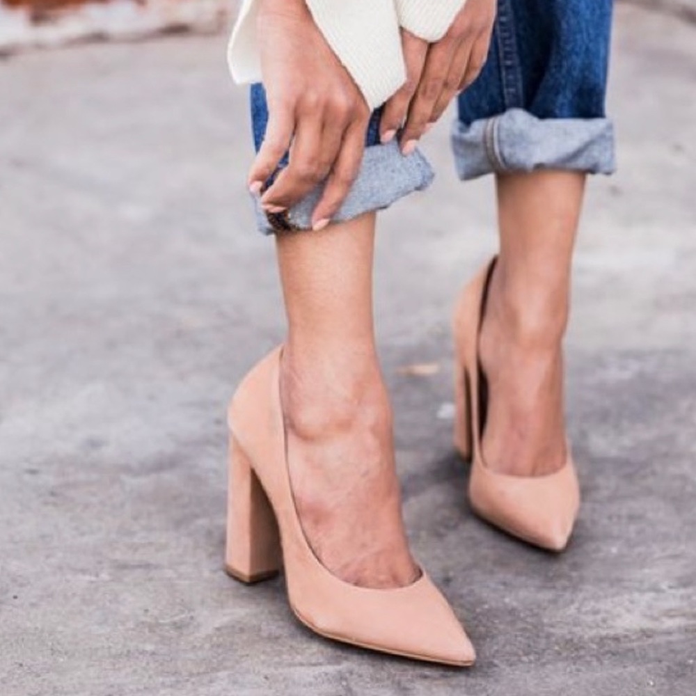 Steve Madden Nude Pumps